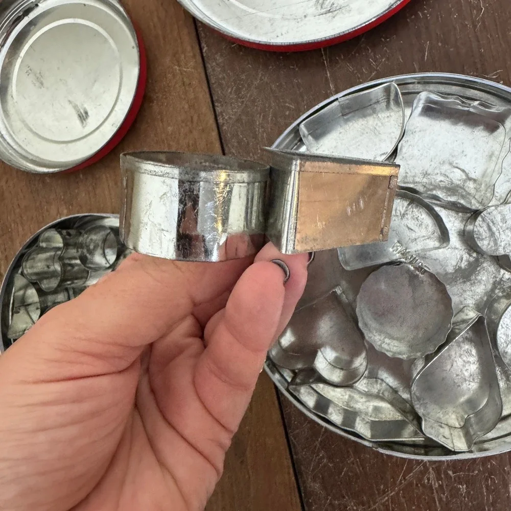 Knobler SET Canape & Hors D'oeuvre and Set of‎ 12 Cookie & Sandwich Cutters